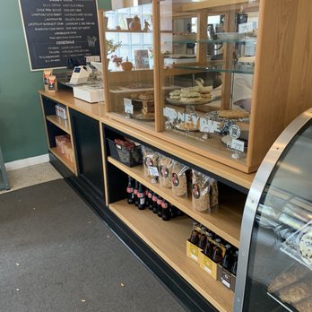 SmallPie - Counter - Cafes Near Me - Milwaukee, Wisconsin SmallPie - Counter - Cafes Near Me - Milwaukee, Wisconsin