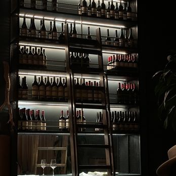 Wren & Wolf - Wine selection - Cocktail Bars Near Me - Phoenix, Arizona Wren & Wolf - Wine selection - Cocktail Bars Near Me - Phoenix, Arizona
