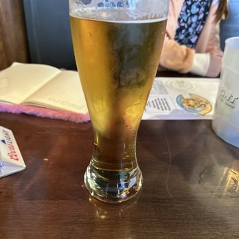 Iron Horse Bar and Grill - Friday beer, yes please - Cocktail Bars Near Me - Algonquin, Illinois