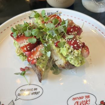 Breakfast Republic - Avocado toast (vegan) - Breakfast & Brunch Near Me - Culver City, California