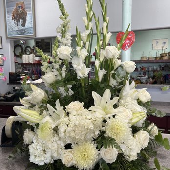 Bears & Roses - Florists Near Me - Hawaiian Gardens, California Bears & Roses - Florists Near Me - Hawaiian Gardens, California