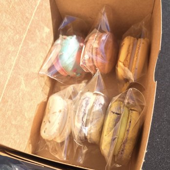 Love & Macarons - Another box o' goodness - Macarons Near Me - Sacramento, California Love & Macarons - Another box o' goodness - Macarons Near Me - Sacramento, California
