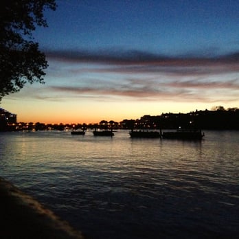 Wandsworth Park - Parks Near Me - London, XGL Wandsworth Park - Parks Near Me - London, XGL