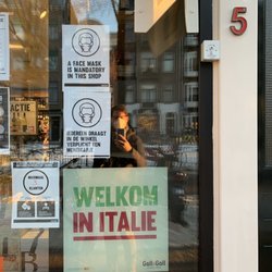 Gall & Gall - Mondkapjes required! (Face Masks)