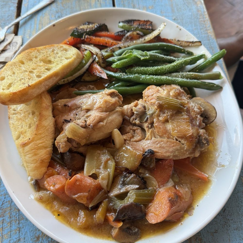 Edom Log Cabin - Chicken Fricassee - Comfort Food Near Me - Edom, Texas