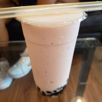 Look Up Dessert Cafe - Strawberry Boba - Ice Cream & Frozen Yogurt Near Me - Chesapeake, Virginia