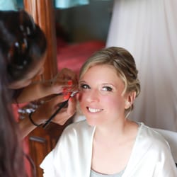 Meghana Prasad Bridal Artists - Applying eye make-up