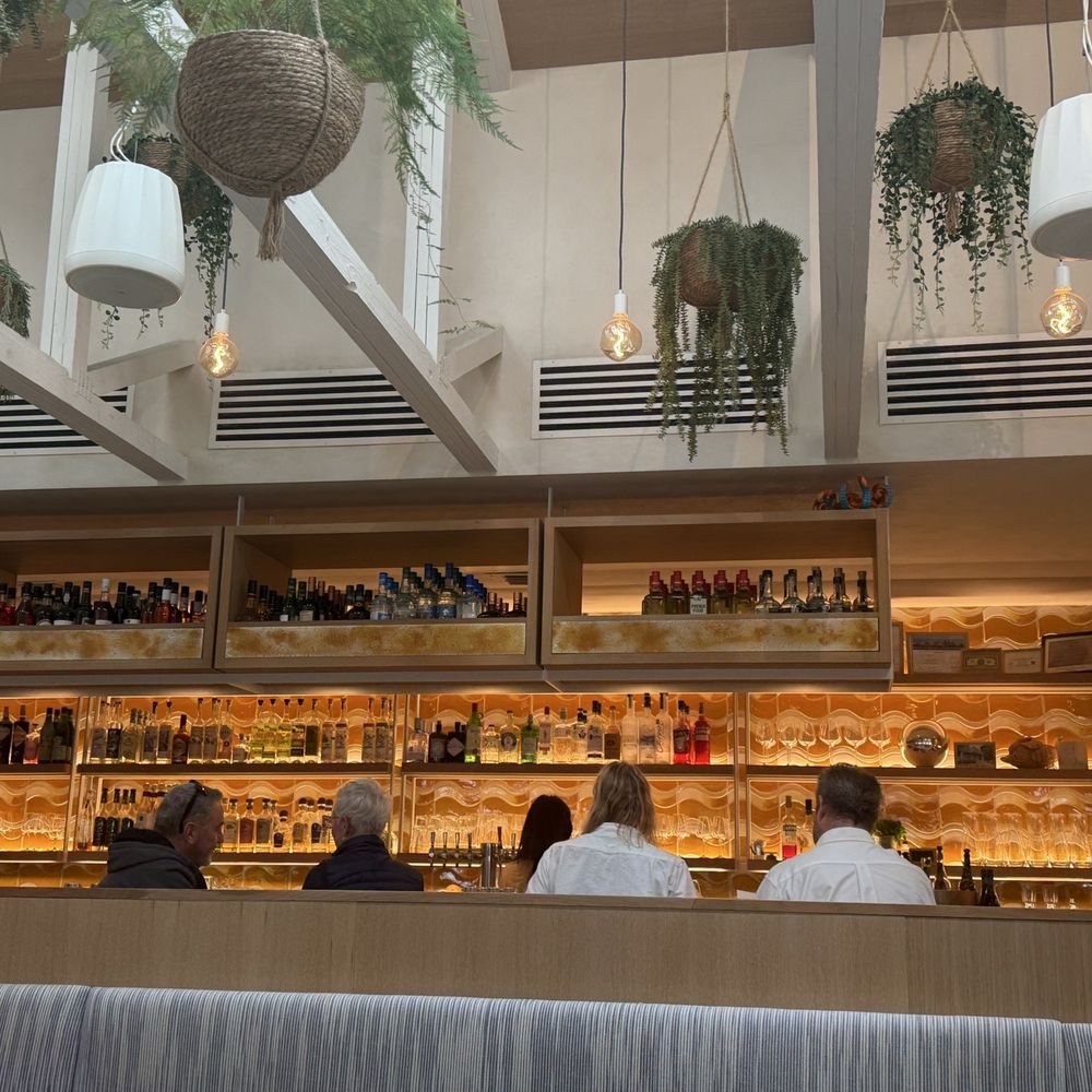 Este - Seafood Near Me - Austin, Texas