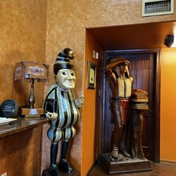 Monte's Cigars & Tobacco