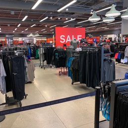 nike outlet assembly row