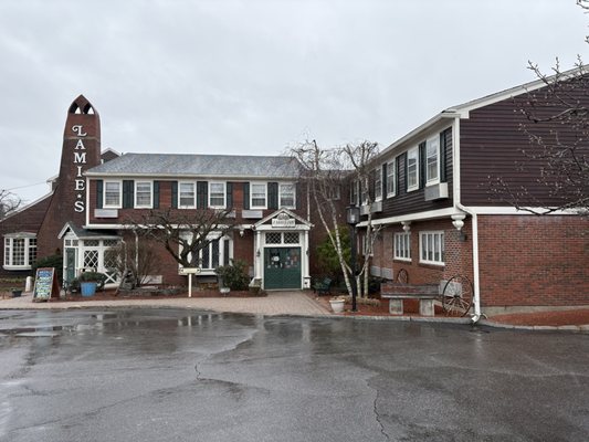 Lamies Inn and The Old Salt Restaurant by null
