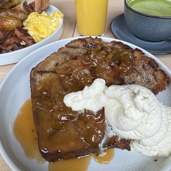 Gufo - Bread pudding french toast with current jam, maple syrup and sweet cream - Pizza Near Me - Cambridge, Massachusetts Gufo - Bread pudding french toast with current jam, maple syrup and sweet cream - Pizza Near Me - Cambridge, Massachusetts