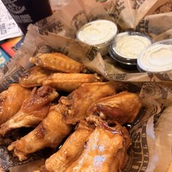 Wings Etc