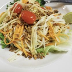 Nom Nom Thai