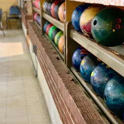 Mills Lanes & Lucky Strike Grill - Bowling balls