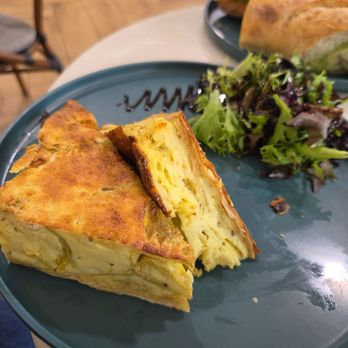 Matines Café - Artichoke quiche - Coffee & Tea Near Me - Philadelphia, Pennsylvania Matines Café - Artichoke quiche - Coffee & Tea Near Me - Philadelphia, Pennsylvania