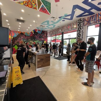 Dave's Hot Chicken - Indoors - Chicken Shop Near Me - Orlando, Florida