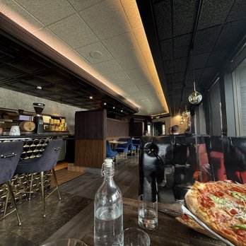 La Pizza Spot - View towards entrance from our booth - Pizza Near Me - Campbell, California