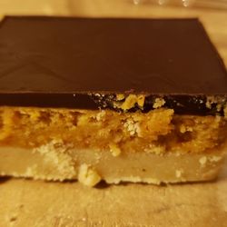 The Raw Deal - Sugar free tag-a-long ($6), vegan by default. Delicious. Excellent texture and sweetness.