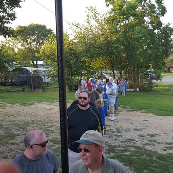Snow's BBQ - Barbeque Near Me - Lexington, Texas
