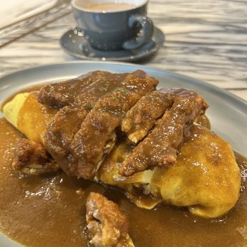 Petit Potato - Chicken cutlet omurice with curry sauce - Taiwanese Near Me - Toronto, Ontario
