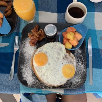 Azul - Pancakes, eggs, bacon, and fruit - Breakfast & Brunch Near Me - Puerto Vallarta, JAL Azul - Pancakes, eggs, bacon, and fruit - Breakfast & Brunch Near Me - Puerto Vallarta, JAL