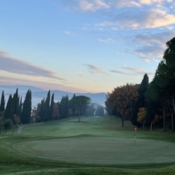 Circolo Golf Ugolino - Buca 9