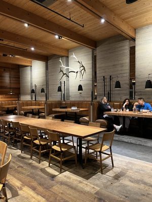 Cowiche Canyon Kitchen & Ice House Bar by null