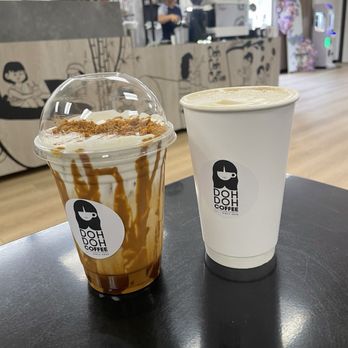 Doh Doh Coffee - Biscoff iced latte & hot soy vanilla lavender - Coffee & Tea Near Me - San Diego, California