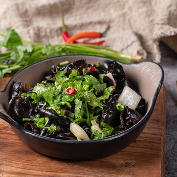 Ji Bei Chuan Noodles - a bowl of black beans with cilantro sauce - Noodles Near Me - Queens, New York Ji Bei Chuan Noodles - a bowl of black beans with cilantro sauce - Noodles Near Me - Queens, New York