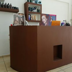 Urban Studio - Modern salon. Various product lines