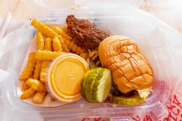 Dave's Hot Chicken by null