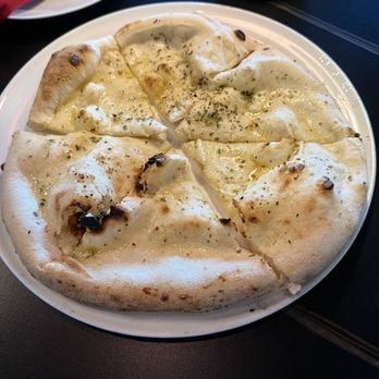 Pizzeria Sprezza - The focaccia (not focaccia) bread - they did bring marinara to dip it in - Pizza Near Me - Euless, Texas