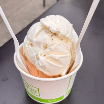 Black Sheep Cream - Mochi Mama on the bottom, Buttah Cakes on top - Desserts Near Me - Kapolei, Hawaii