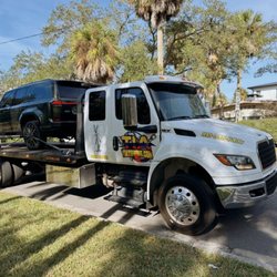 Tia Transport & Towing