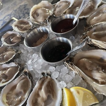 La Lucha - Happy hour oysters - Seafood Near Me - Houston, Texas La Lucha - Happy hour oysters - Seafood Near Me - Houston, Texas