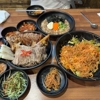 Hanyang Jokbal - Half half Jokbal , spicy noodles, rice cake and rice balls. - Korean Near Me - Toronto, Ontario Hanyang Jokbal - Half half Jokbal , spicy noodles, rice cake and rice balls. - Korean Near Me - Toronto, Ontario