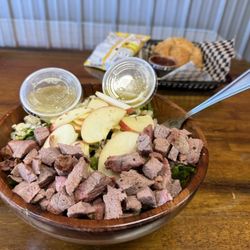 Roadhouse salad with Tri-tip