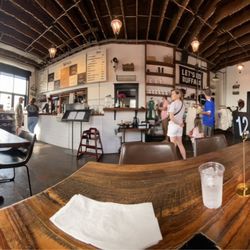 Wonder Coffeehouse - Nice inside but it's not always about the decor