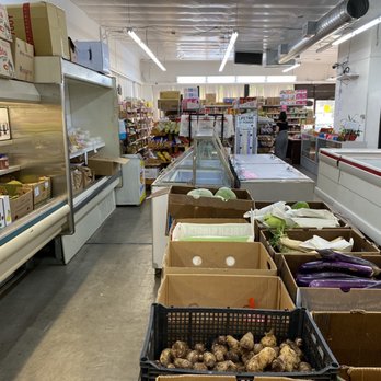 West Coast Grocer - a grocery store aisle - Beer, Wine & Spirits Near Me - Bellingham, Washington West Coast Grocer - a grocery store aisle - Beer, Wine & Spirits Near Me - Bellingham, Washington