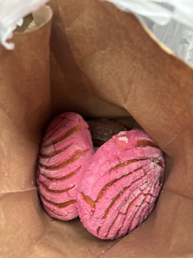 Lupita Bakery Logo
