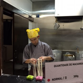 Meu Udon - Macarrão em preparação. 手打ちうどん - Ramen Near Me - São Paulo, SP