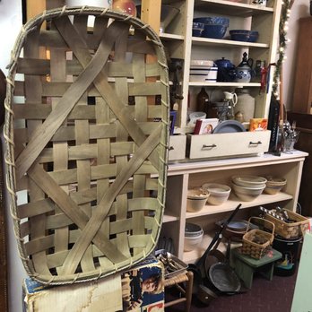 Emma Marie's Antique Shoppe - Antiques Near Me - Georgetown, South Carolina Emma Marie's Antique Shoppe - Antiques Near Me - Georgetown, South Carolina