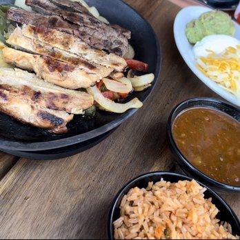 Uncle Julio's - CHICKEN & STEAK FAJITA....VG!! - Mexican Near Me - Naples, Florida Uncle Julio's - CHICKEN & STEAK FAJITA....VG!! - Mexican Near Me - Naples, Florida