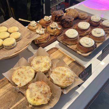 Tinto’s Cafe - Alfajores, cinnamon roll, cookies - Coffee & Tea Near Me - Houston, Texas