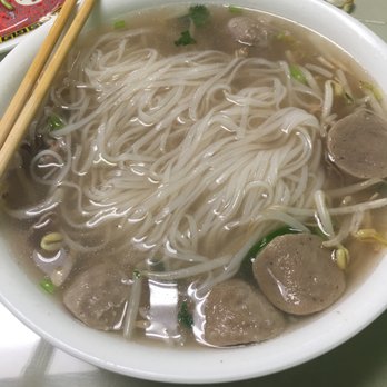 Pho Huong Lan - Large pho (beef with meatballs) - Vietnamese Near Me - Honolulu, Hawaii Pho Huong Lan - Large pho (beef with meatballs) - Vietnamese Near Me - Honolulu, Hawaii