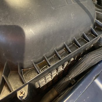 Gresham Chrysler Dodge Jeep Ram - More spilt coolant on air intake box - Auto Repair Near Me - Gresham, Oregon Gresham Chrysler Dodge Jeep Ram - More spilt coolant on air intake box - Auto Repair Near Me - Gresham, Oregon