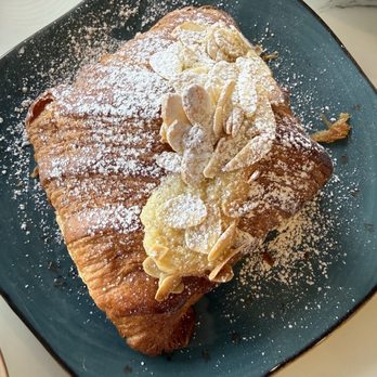 Crema Gourmet  - Almond croissant - Coffee & Tea Near Me - Pinecrest, Florida