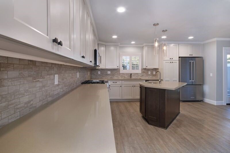 THE CAPE GARDENS 917 Hermes Ave, Encinitas, California Apartments