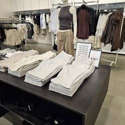 H&M